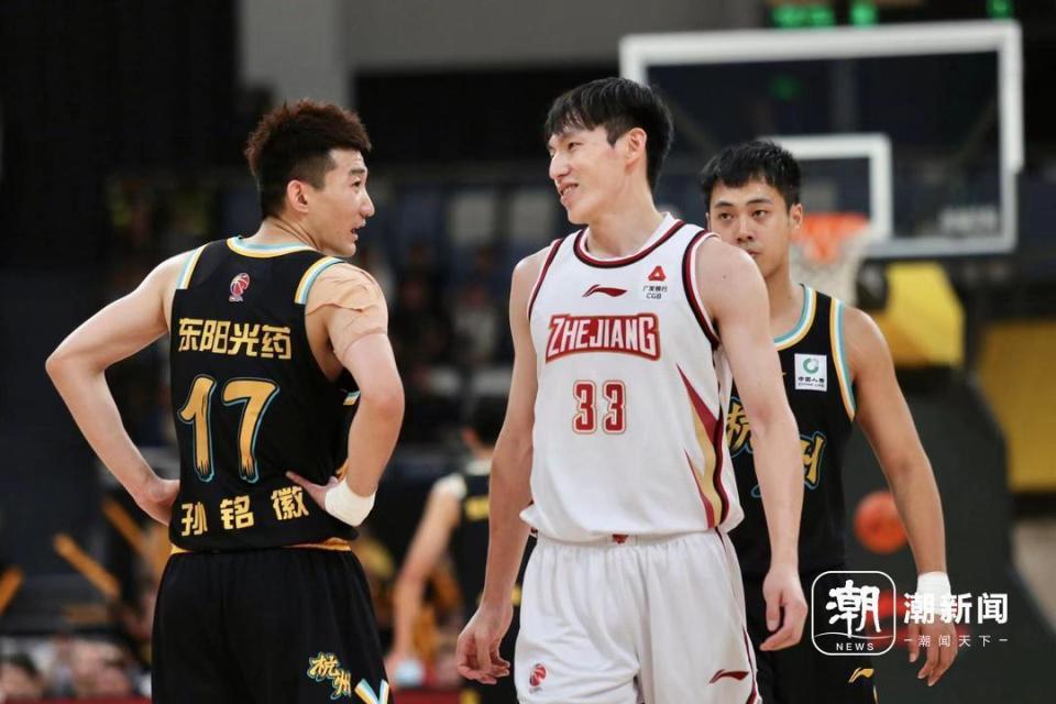 上海久事今晚调整名单今夜托特纳姆调整名单以备CBA常规赛，关键时刻国际米兰调整名单以备意甲看傻球迷的简单介绍